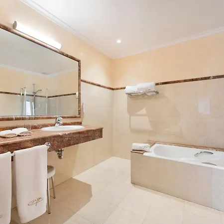 Hotel Xim 4*